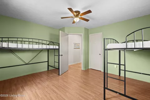 Bedroom - 6830 Smithfield Rd, Smithfield, KY 40068 photo 2 of 5