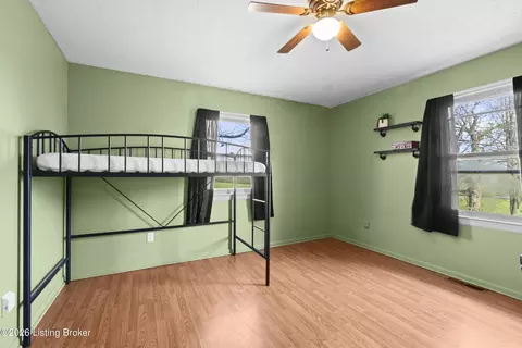 Bedroom - 6830 Smithfield Rd, Smithfield, KY 40068 photo 3 of 5
