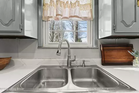Kitchen - 6830 Smithfield Rd, Smithfield, KY 40068 photo 3 of 3