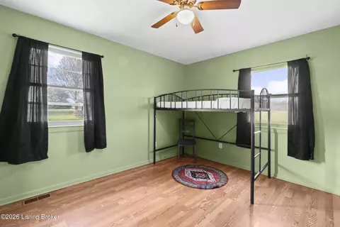 Bedroom - 6830 Smithfield Rd, Smithfield, KY 40068 photo 5 of 5