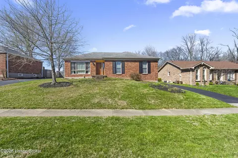 3712 Bigelow Dr, Jeffersontown, KY 40299
