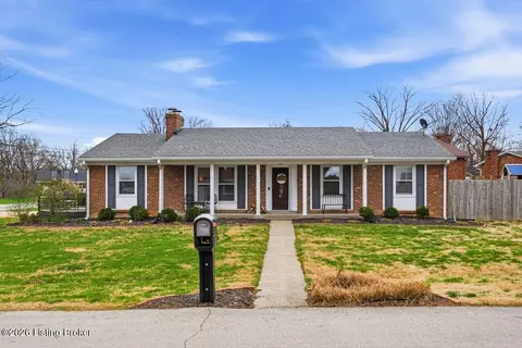 6501 Ridge Cliff Rd, Louisville, KY 40228
