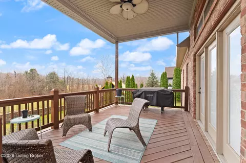 Exterior - 2024 Vincennes Pl, Floyds Knobs, IN 47119 photo 2 of 5