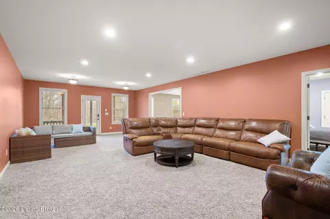 Living - 2024 Vincennes Pl, Floyds Knobs, IN 47119 photo 1 of 1