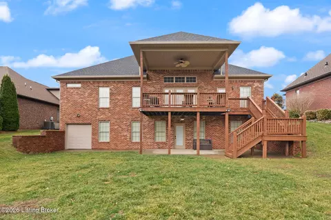 Exterior - 2024 Vincennes Pl, Floyds Knobs, IN 47119 photo 4 of 5