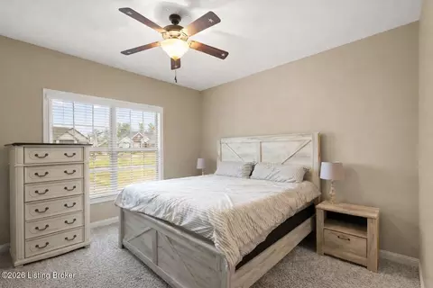 Bedroom - 2024 Vincennes Pl, Floyds Knobs, IN 47119 photo 2 of 5