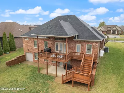 Exterior - 2024 Vincennes Pl, Floyds Knobs, IN 47119 photo 5 of 5