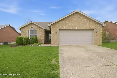 319 Park Ridge Dr, Mount Washington, KY 40047