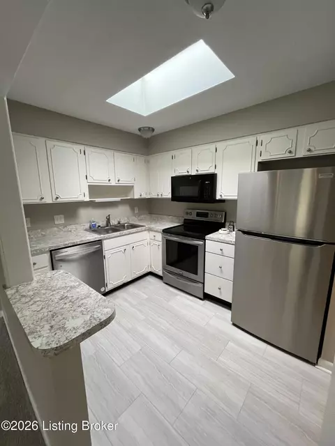 1935 Gardiner Ln #H130, Louisville, KY 40205