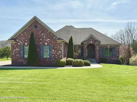 3010 Fallen Wood Ln, La Grange, KY 40031