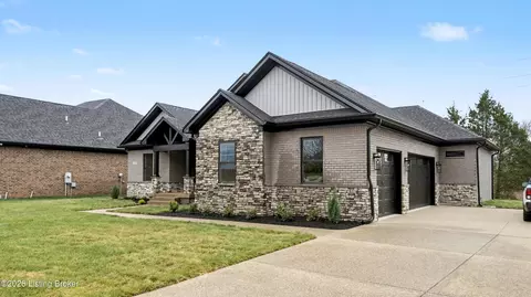 10400 Martinside Dr, Louisville, KY 40291