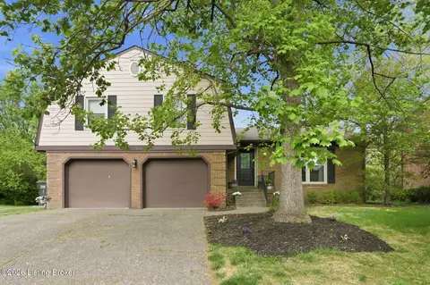 10509 Larkhall Ct, Louisville, KY 40223