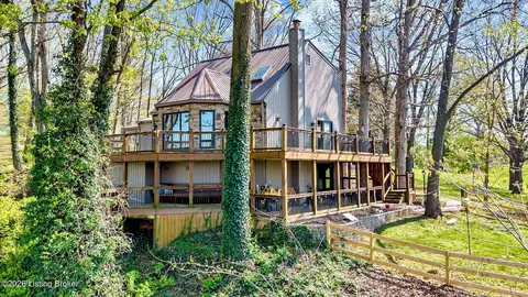 96 Lisa Dr, Brandenburg, KY 40108