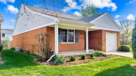 8800 Doe Run Ct, Louisville, KY 40242