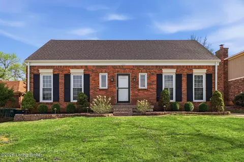 7206 Hollow Creek Rd, Louisville, KY 40228