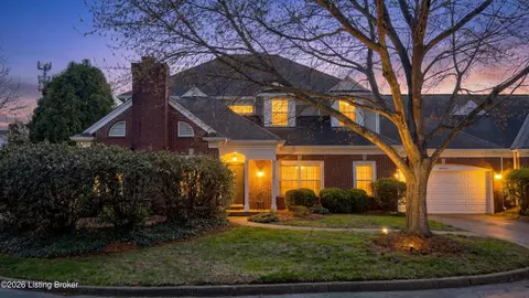 5943 Ashwood Bluff Dr, Louisville, KY 40207