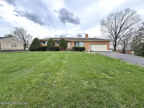 4604 Walden Dr, Louisville, KY 40229