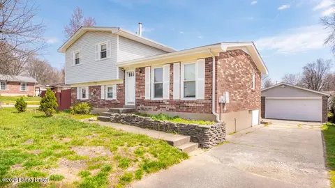 6701 Santom Ln, Louisville, KY 40291