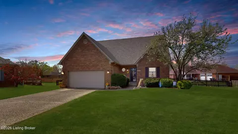 400 Olde Colony Cv, Louisville, KY 40214