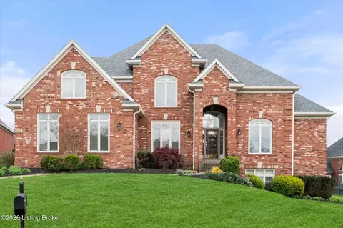 2805 Woodcrest Ct, Prospect, KY 40059