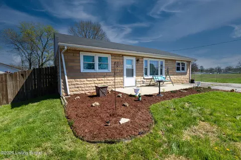 7209 Watson Ln, Louisville, KY 40272