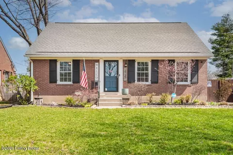 3735 Glenmeade Rd, Louisville, KY 40218