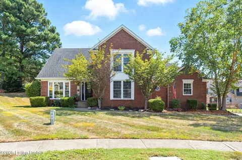 1613 Cristland Rd, Louisville, KY 40214