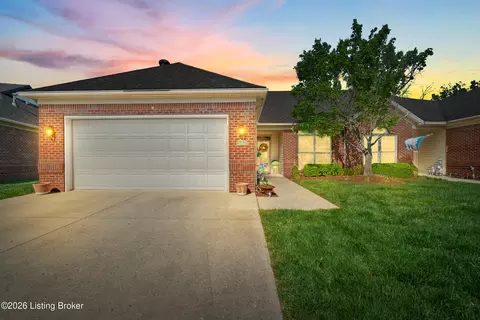 1303 Bent Willow Ln, Louisville, KY 40214