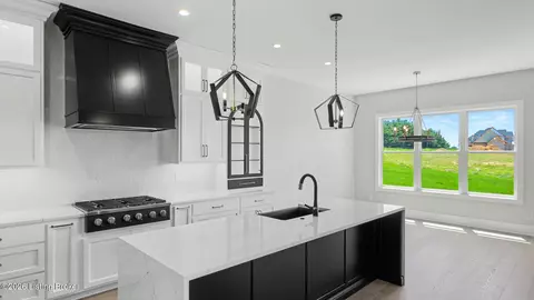 Kitchen - 4002 Paramont Cmns, Prospect, KY 40059 photo 1 of 1