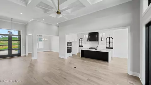 Entry Way - 4002 Paramont Cmns, Prospect, KY 40059 photo 3 of 5