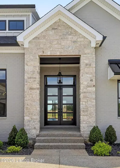 Exterior - 4002 Paramont Cmns, Prospect, KY 40059 photo 2 of 10