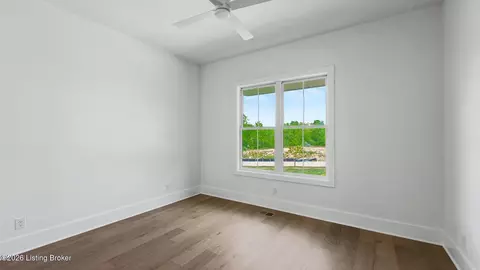Bedroom - 4002 Paramont Cmns, Prospect, KY 40059 photo 2 of 12