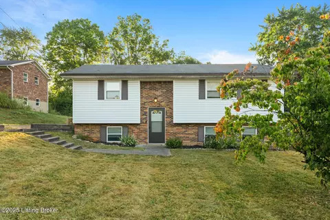 320 Hazel Lawn Dr, Shelbyville, KY 40065