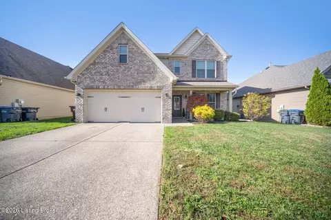 8908 Talon Ridge Dr, Louisville, KY 40229