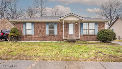 5935 Midnight Ln, Louisville, KY 40229