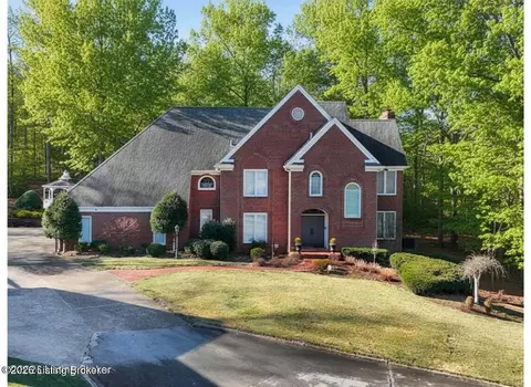 6814 Stone Hill Rd, Louisville, KY 40214