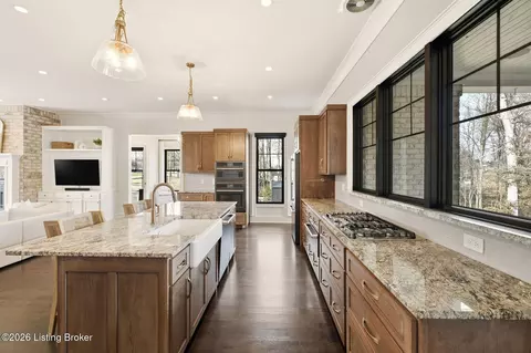 Kitchen - 7498 Old Vincennes Rd, Floyds Knobs, IN 47119 photo 3 of 4