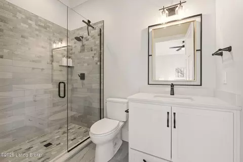Bath - 7498 Old Vincennes Rd, Floyds Knobs, IN 47119 photo 3 of 5