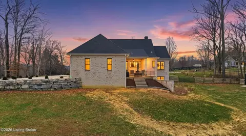 Exterior - 7498 Old Vincennes Rd, Floyds Knobs, IN 47119 photo 6 of 6