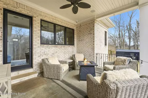 Exterior - 7498 Old Vincennes Rd, Floyds Knobs, IN 47119 photo 3 of 6