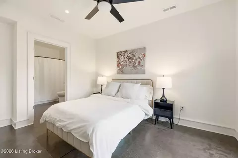 Bedroom - 7498 Old Vincennes Rd, Floyds Knobs, IN 47119 photo 6 of 8