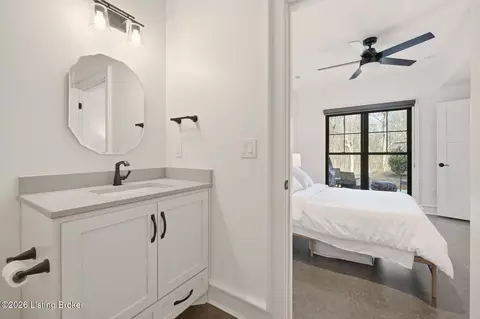 Bedroom - 7498 Old Vincennes Rd, Floyds Knobs, IN 47119 photo 8 of 8