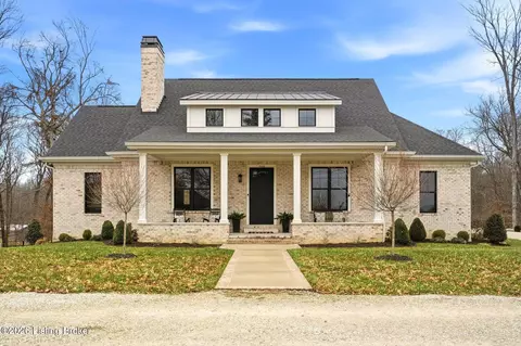 Exterior - 7498 Old Vincennes Rd, Floyds Knobs, IN 47119 photo 2 of 6
