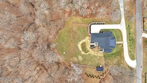 View/Area - 7498 Old Vincennes Rd, Floyds Knobs, IN 47119 photo 2 of 3