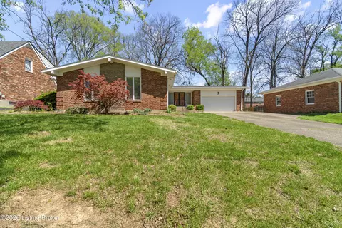 1007 Williamsburg Ct, Louisville, KY 40207