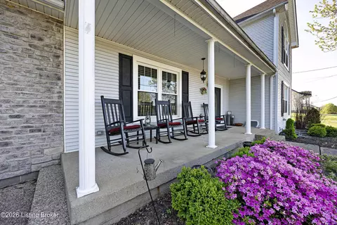 Exterior - 110 Holy Cross Rd, Loretto, KY 40037 photo 4 of 6
