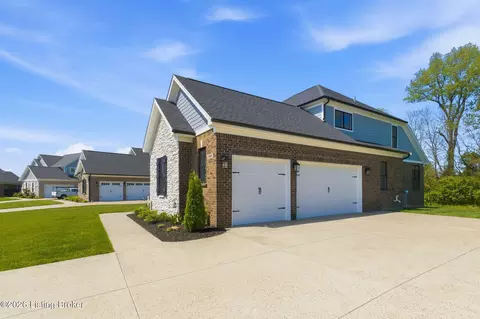 Exterior - 5525 Ruby Falls Dr, Prospect, KY 40059 photo 7 of 15