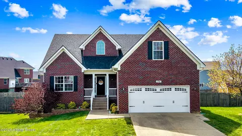 279 Mallard Crossing Dr, Shepherdsville, KY 40165