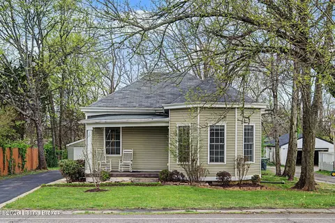 10211 Watterson Trl, Louisville, KY 40299