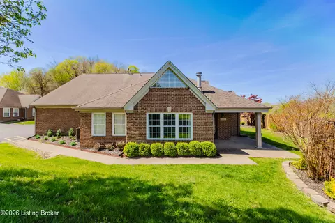 4464 Southbridge Ct, Louisville, KY 40272